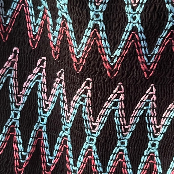 Torrid Tank 2x Stitch Diamond Pattern - Picture 5 of 7